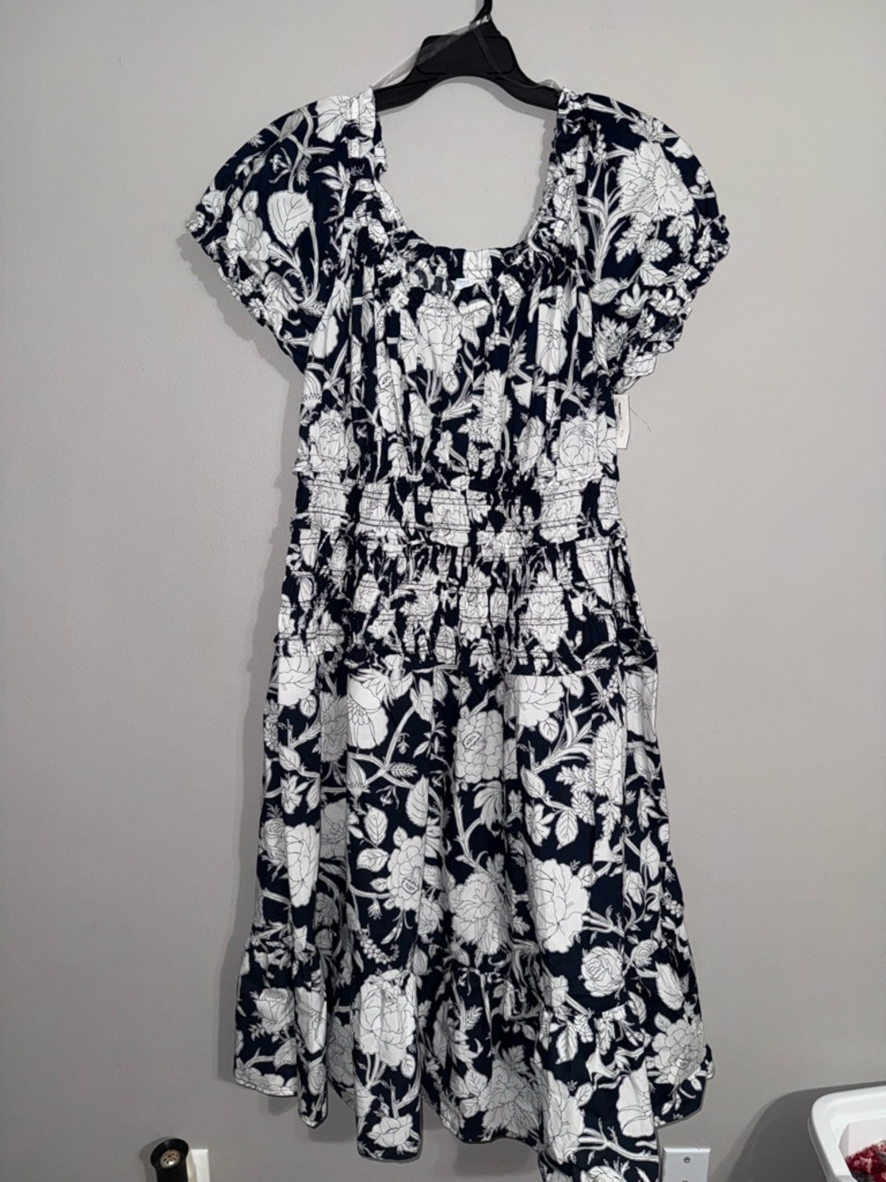 Time and Tru Women’s Navy & White Floral Smocked Waist Dress XXL BNWT